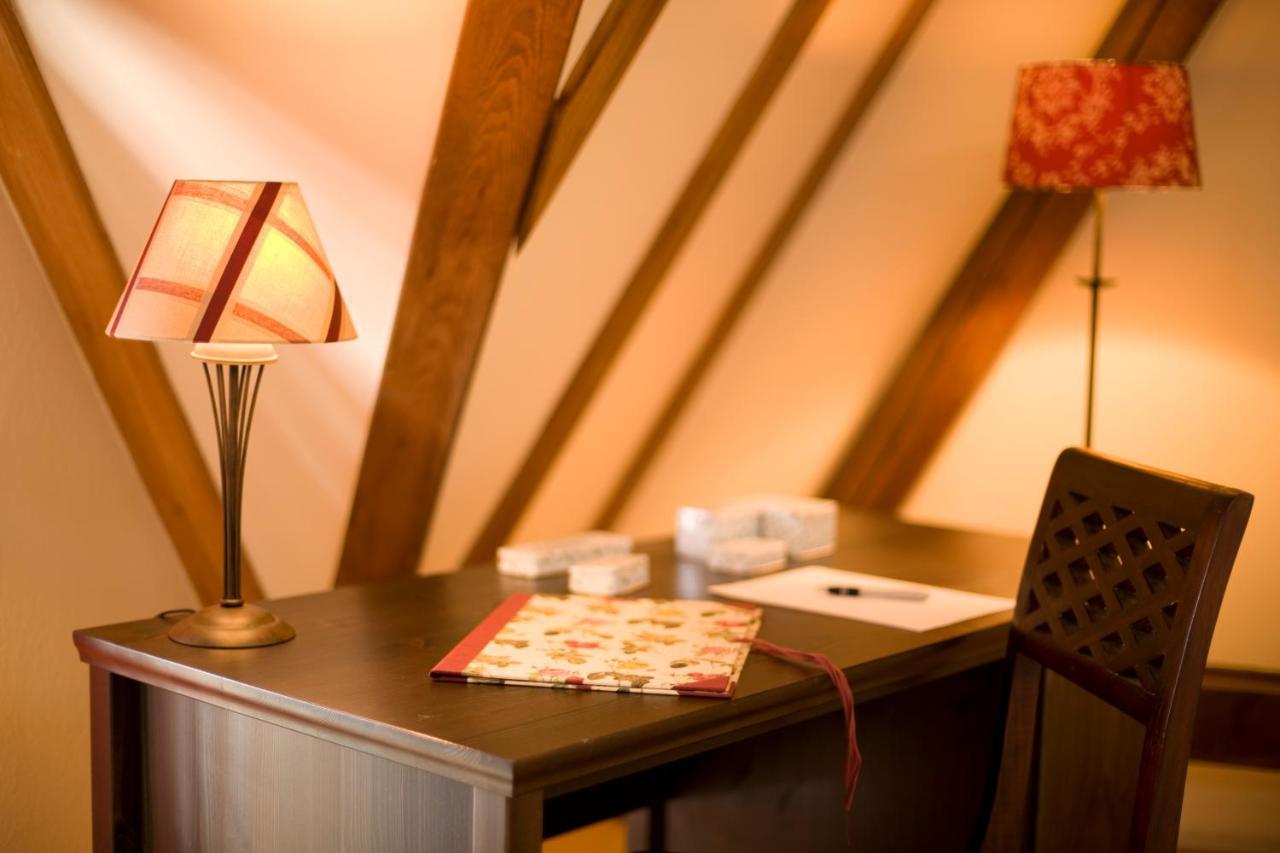 Gasthaus Und Pension "Zum Hauenden Schwein" Woerlitz Quarto foto